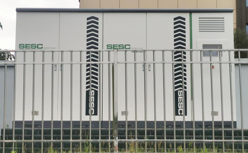 长沙矿冶院模块化柜式智慧储能充电站顺利送电